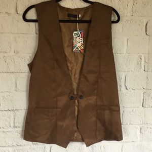 WHATLEES BROWN VEST SIZE LARGE